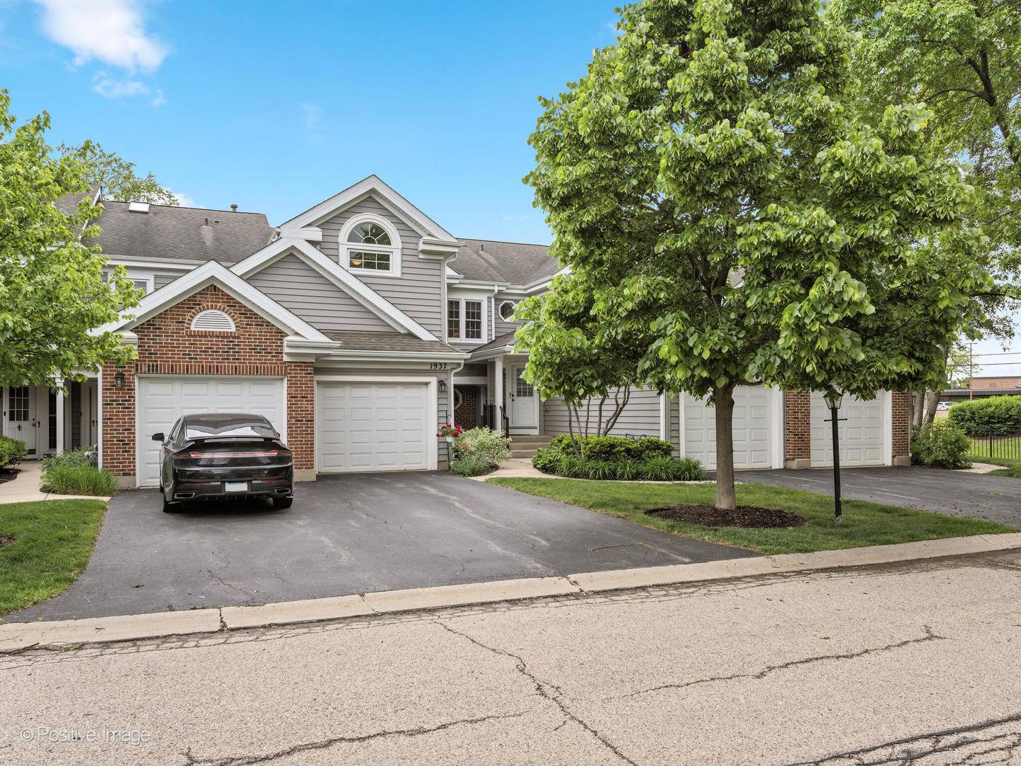 Arlington Heights, IL 60004,1937 N Coldspring Road