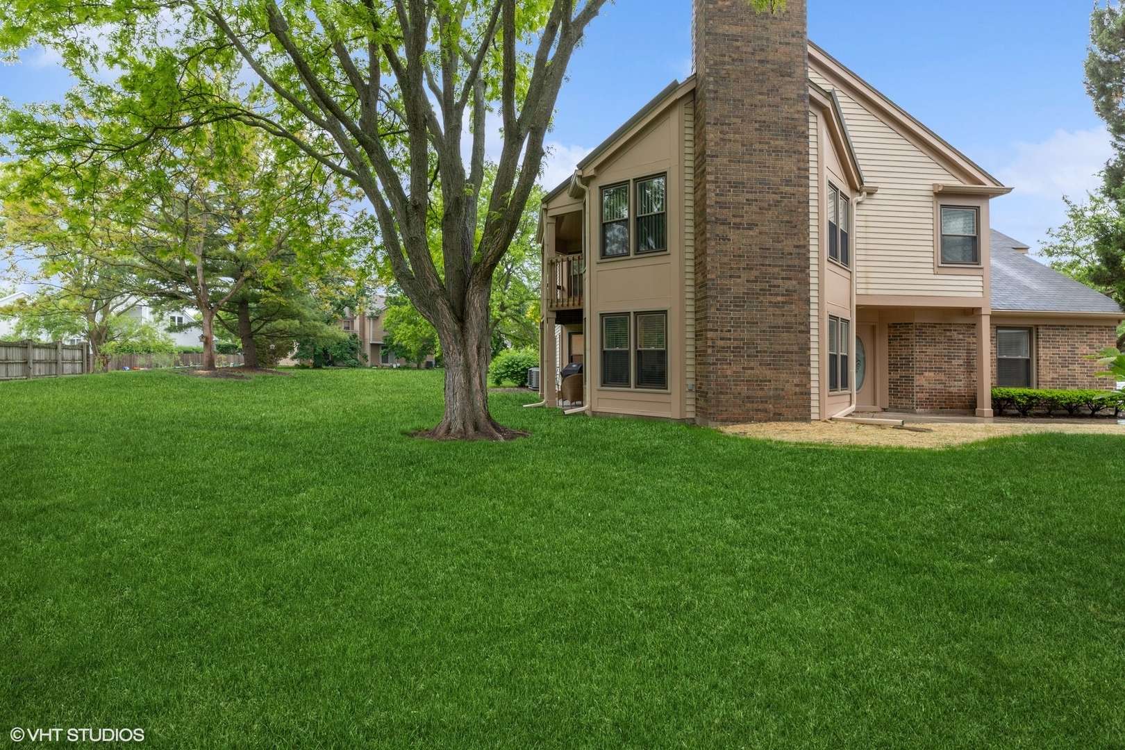 Buffalo Grove, IL 60089,11 Willow Parkway #90-1
