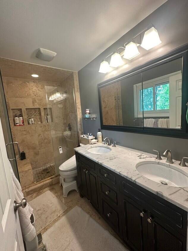 Northbrook, IL 60062,1961 Heather Lane