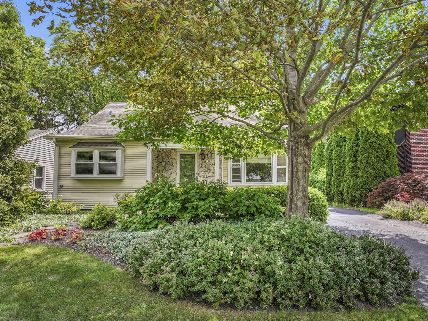 Arlington Heights, IL 60004,1339 N Dunton Avenue