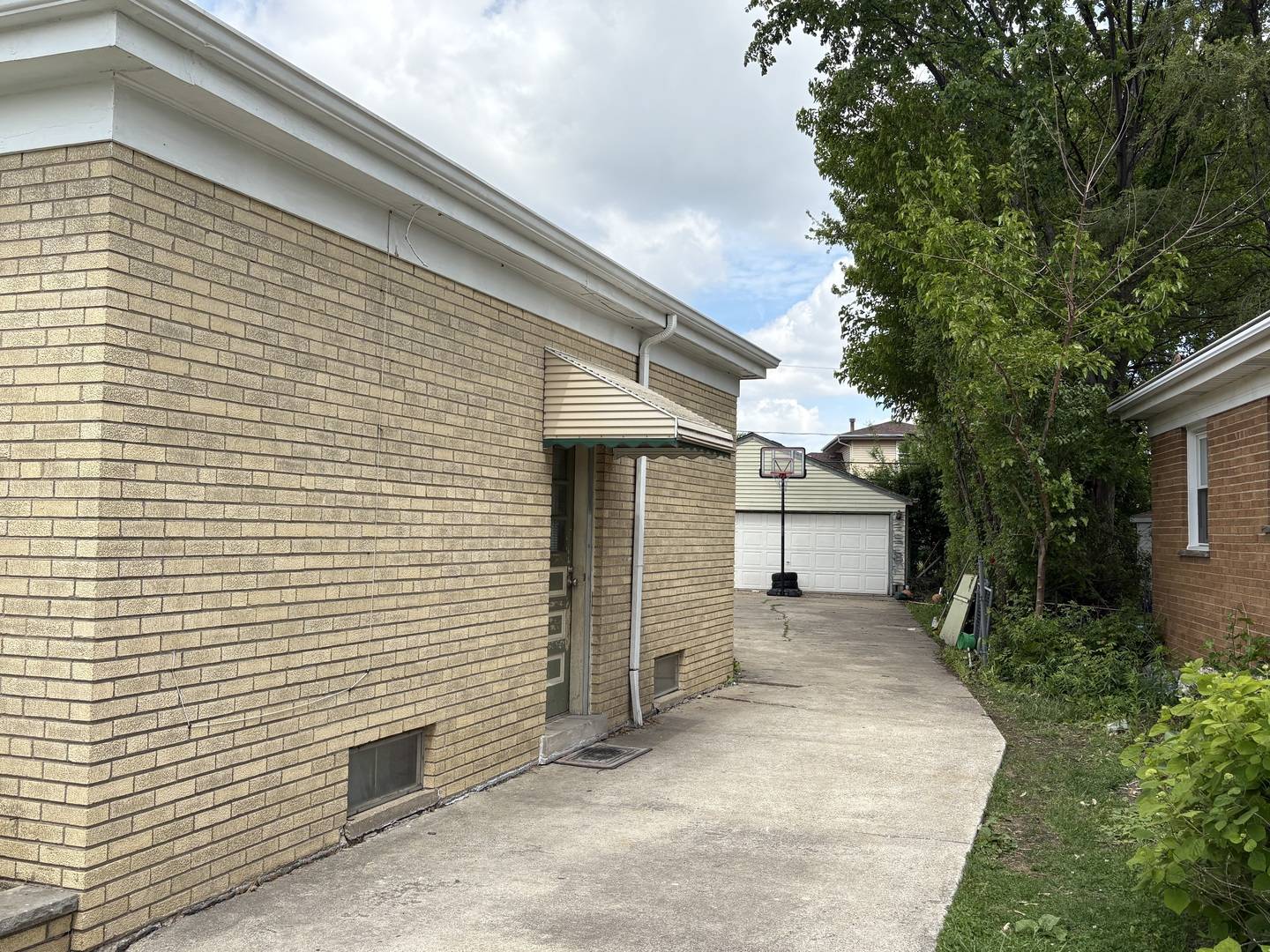 Westchester, IL 60154,11138 SHAW Street