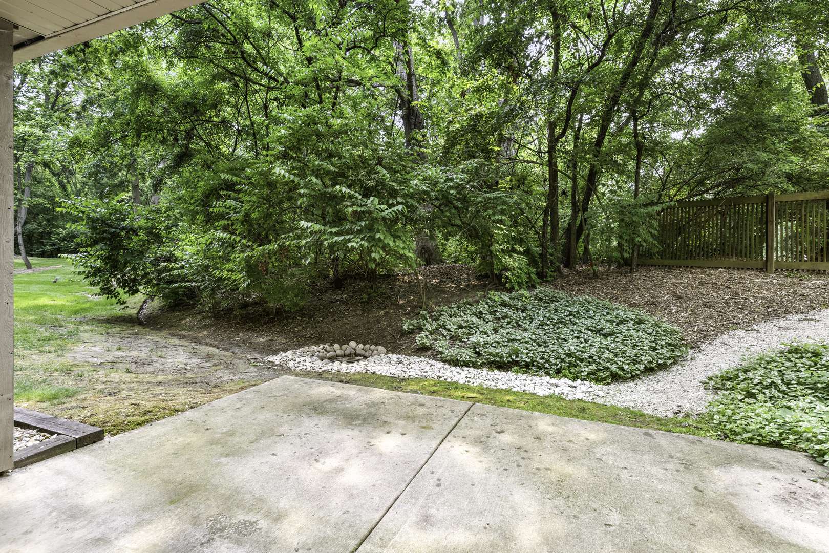 Lisle, IL 60532,5800 Oakwood Drive #1A