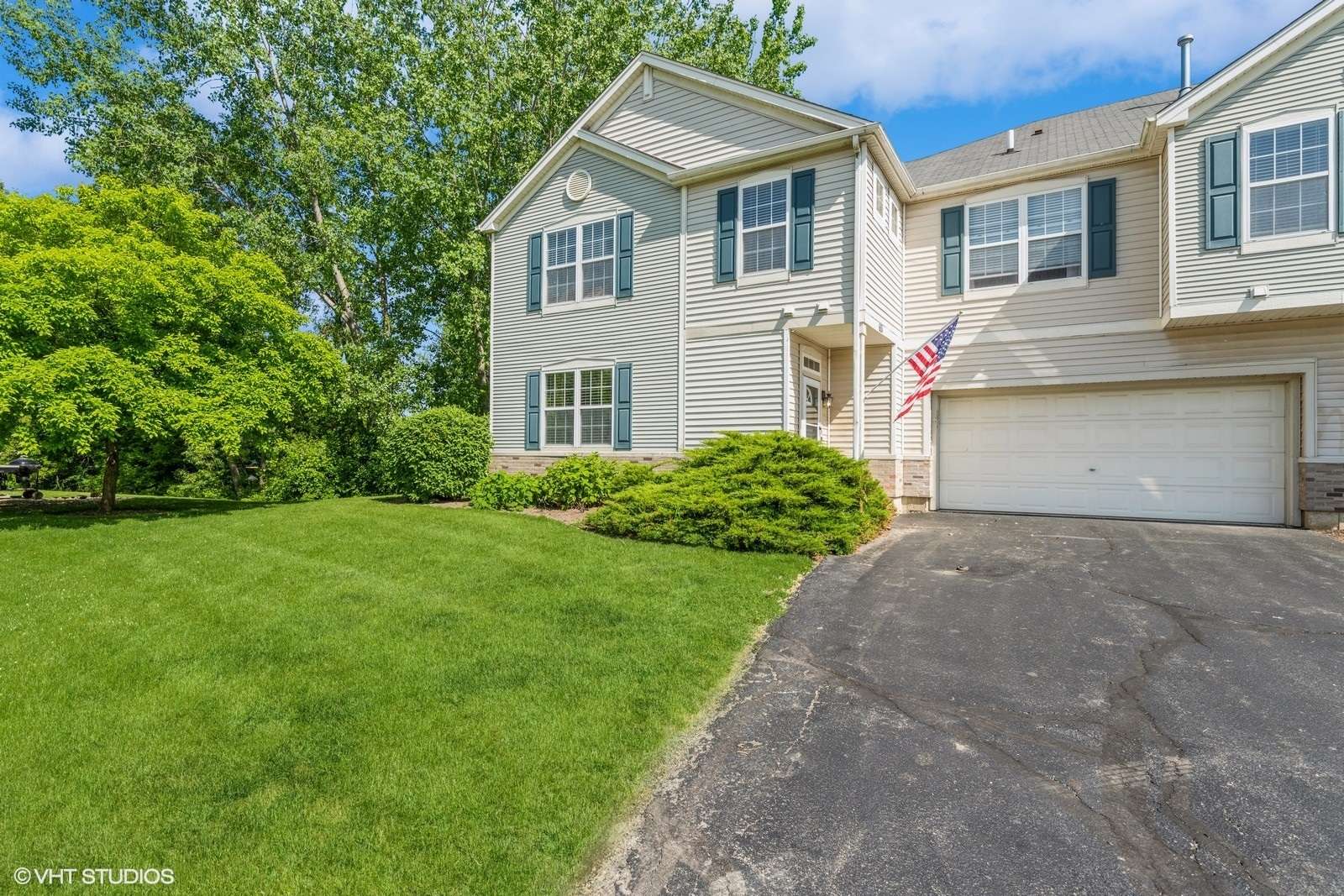 Lakemoor, IL 60051,631 Bridle Court #631