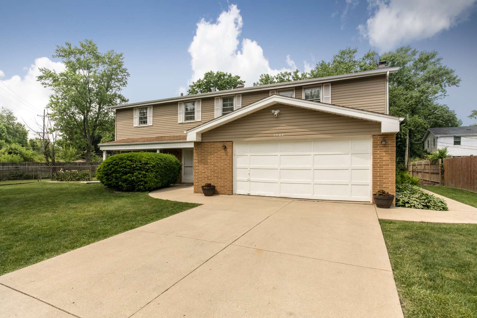 Glenview, IL 60025,1504 Pfingsten Road