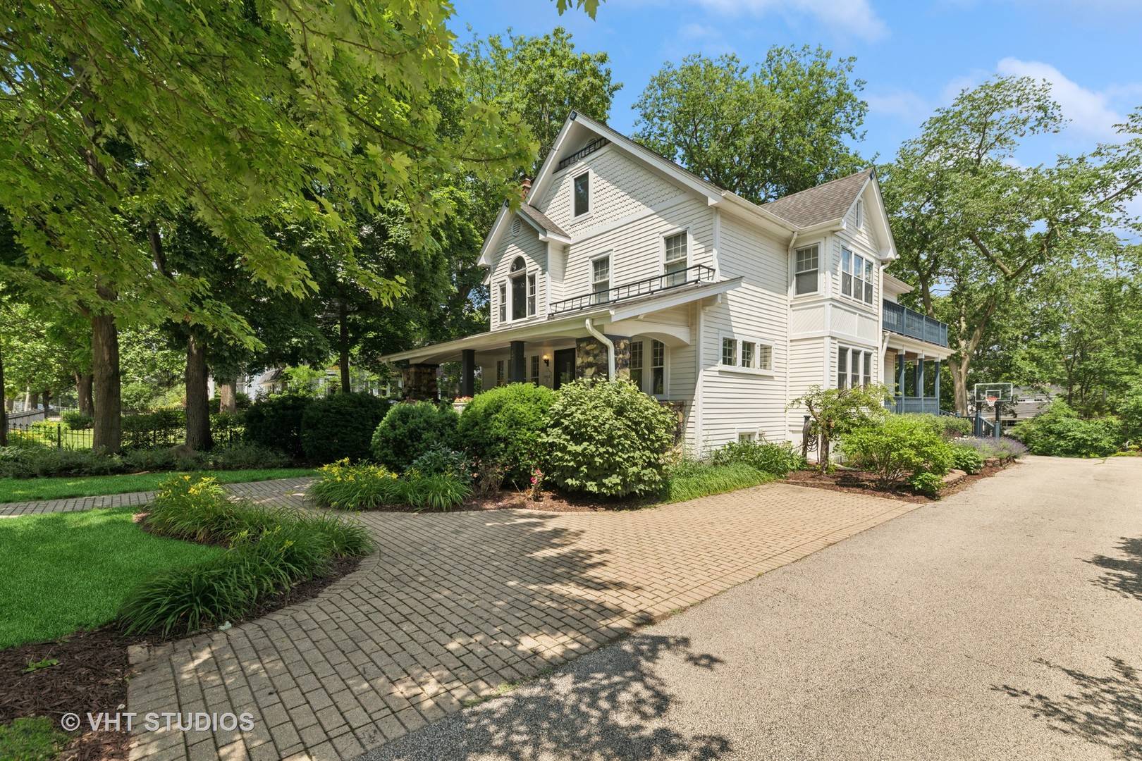 Glen Ellyn, IL 60137,571 N Main Street