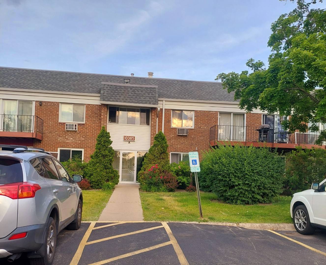 Glenview, IL 60025,10385 Dearlove Road #1E