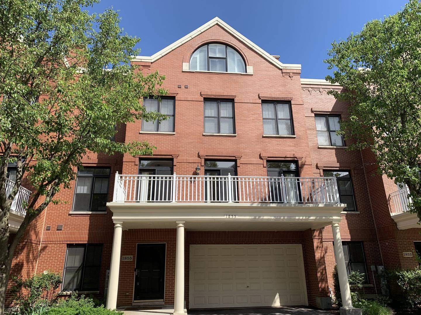 Glenview, IL 60026,1855 Admiral Court