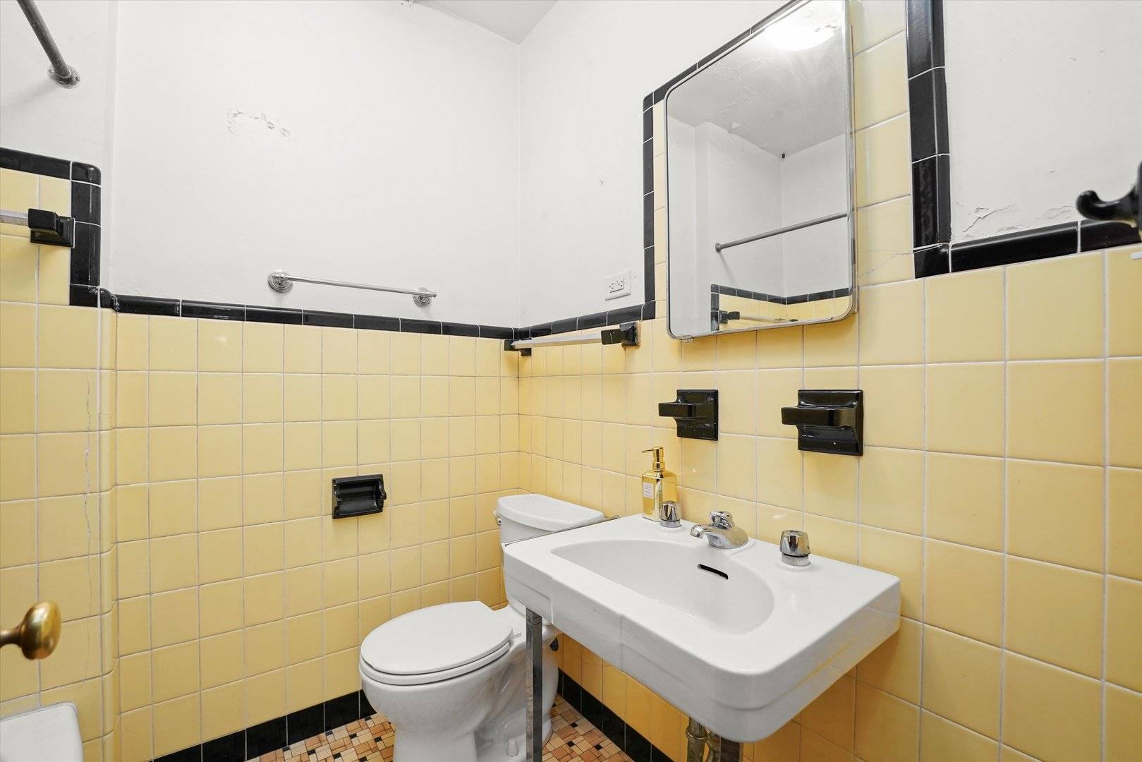 Chicago, IL 60620,1025 W 79th Street