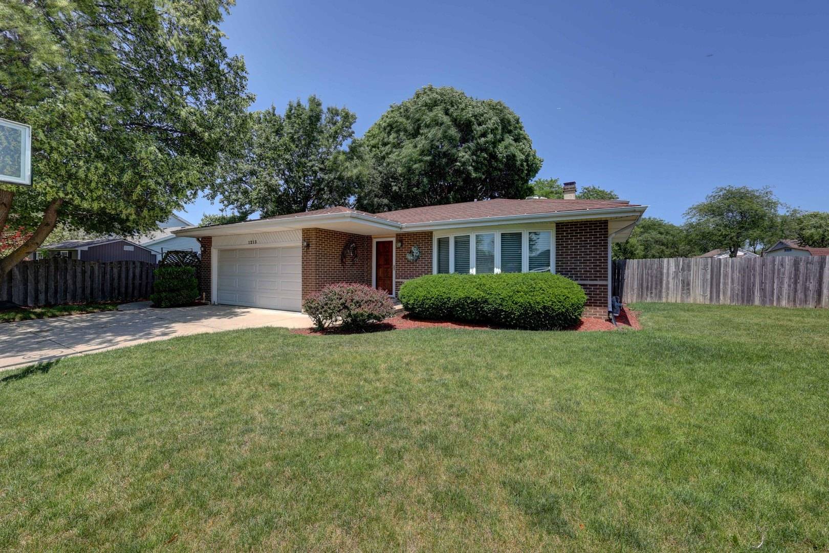 Bartlett, IL 60103,1213 Rose Court
