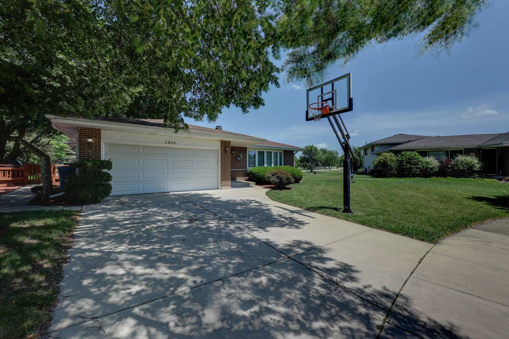 Bartlett, IL 60103,1213 Rose Court