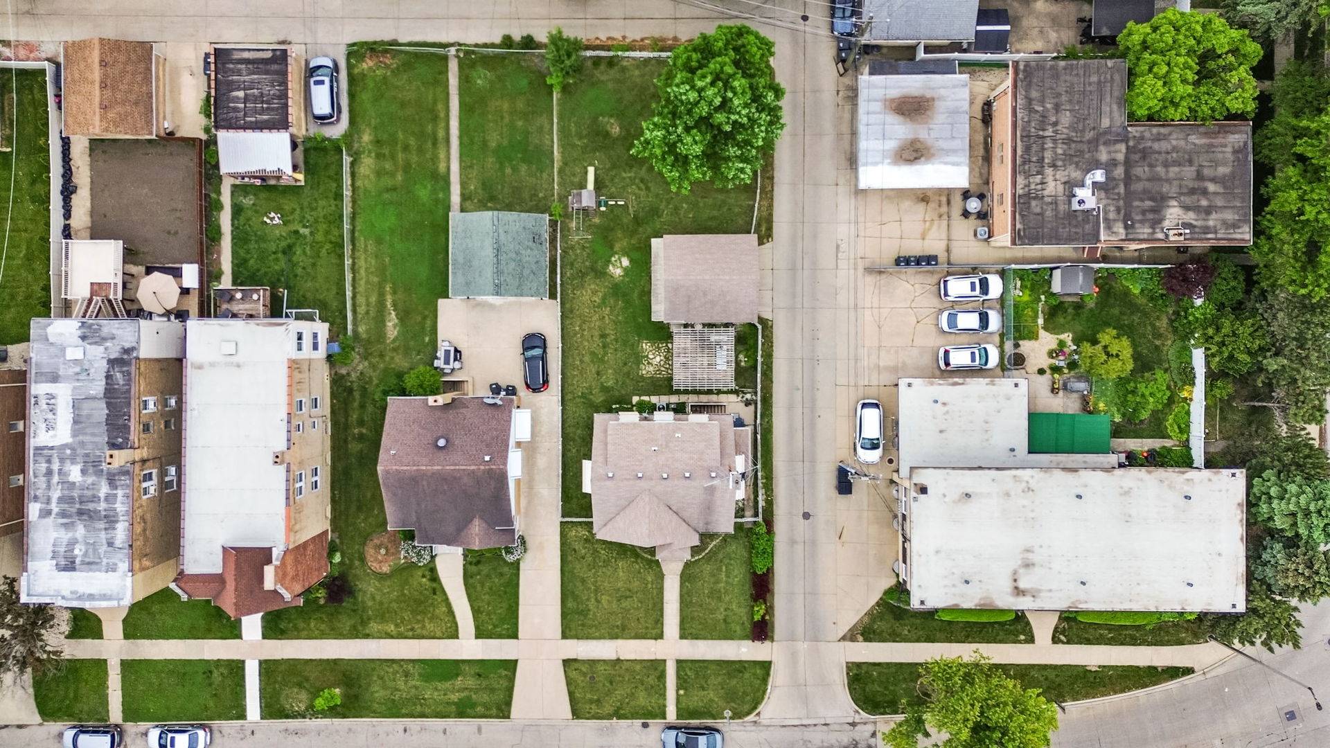 Westchester, IL 60154,10341 Canterbury Street