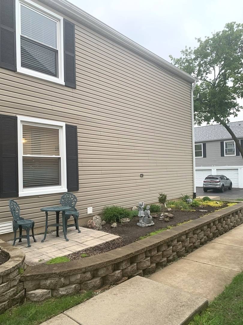Glendale Heights, IL 60139,477 Sidney Avenue #B