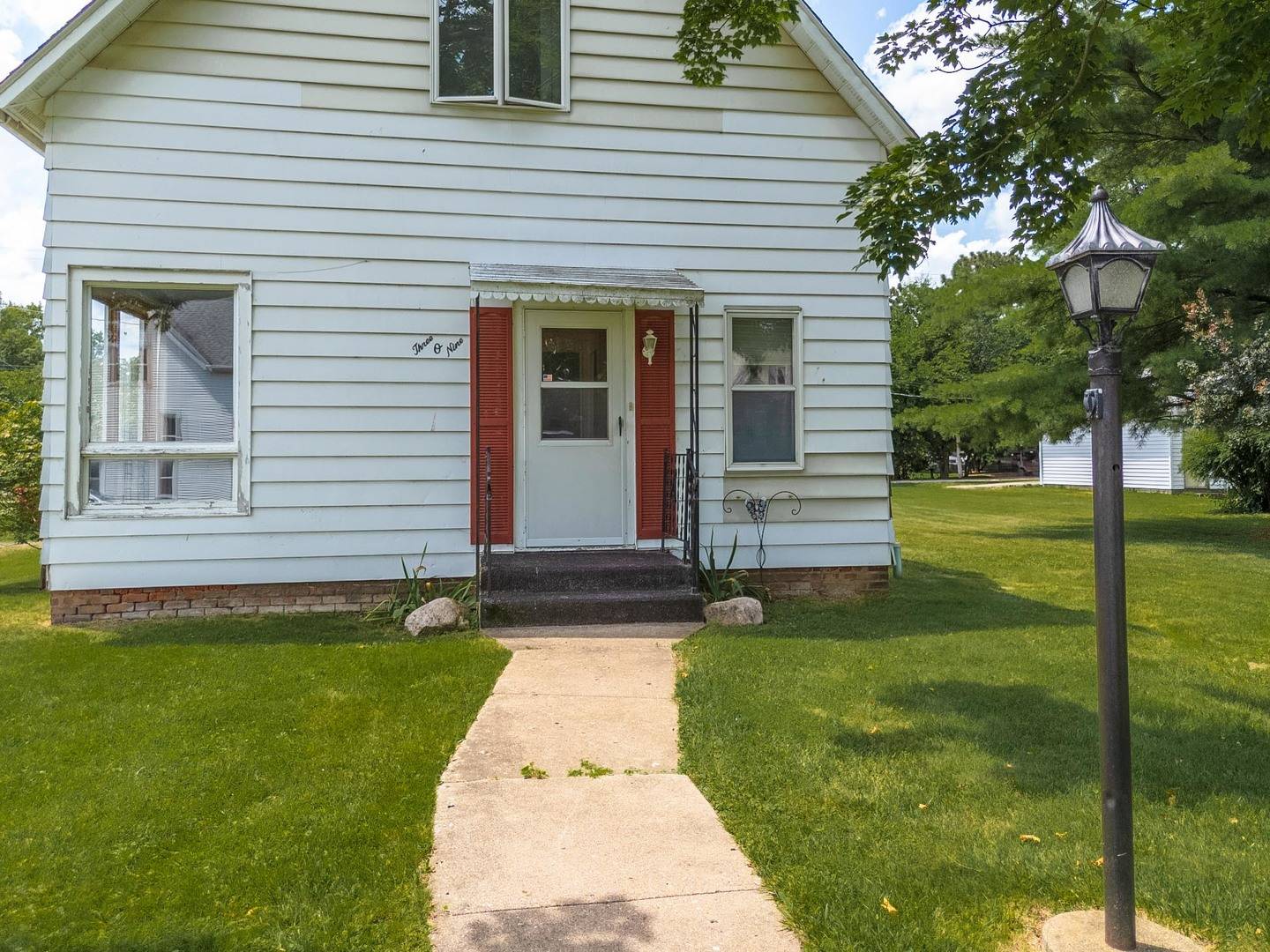 Toluca, IL 61369,309 N Oak Street