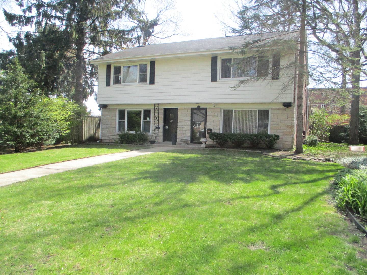 Wilmette, IL 60091,419 Greenleaf Avenue