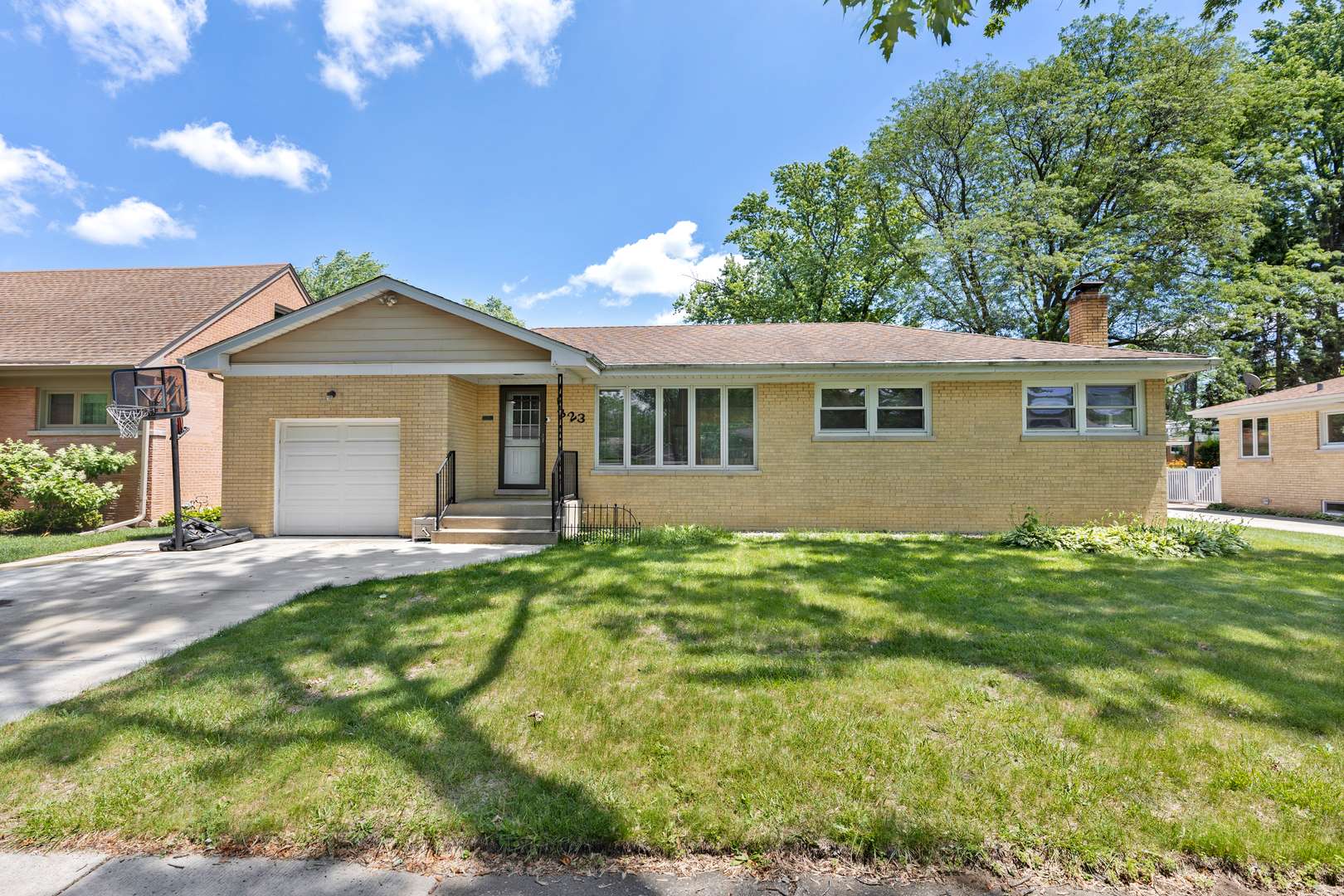 Arlington Heights, IL 60004,323 S Prindle Avenue