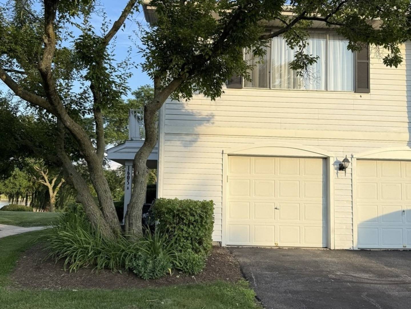 Darien, IL 60561,1605 ASHLEY Court #A