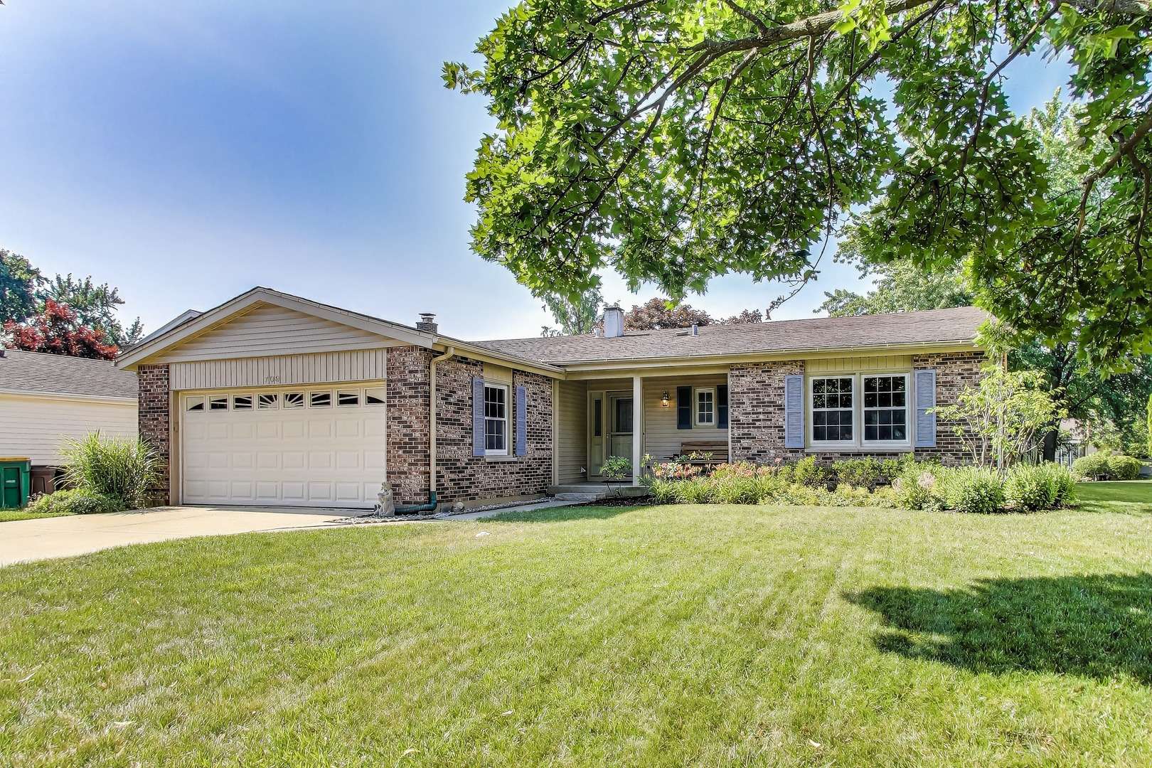 Buffalo Grove, IL 60089,709 Carriageway Drive