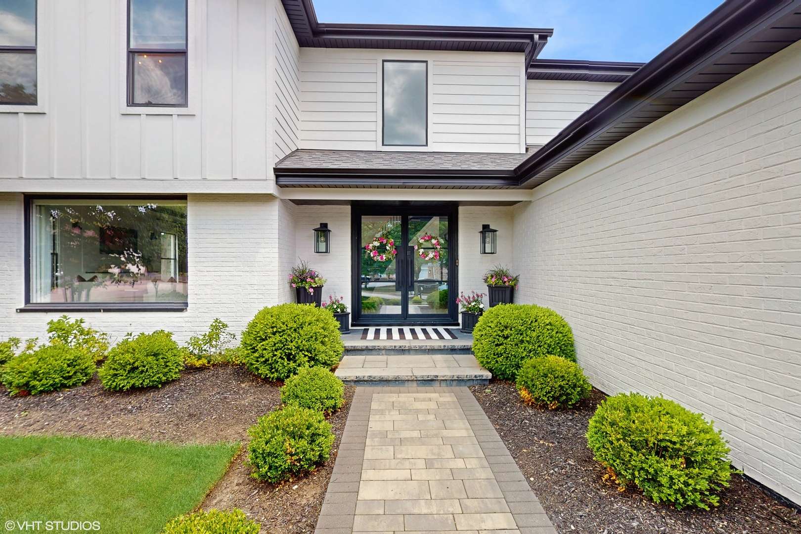Vernon Hills, IL 60061,292 Noble Circle