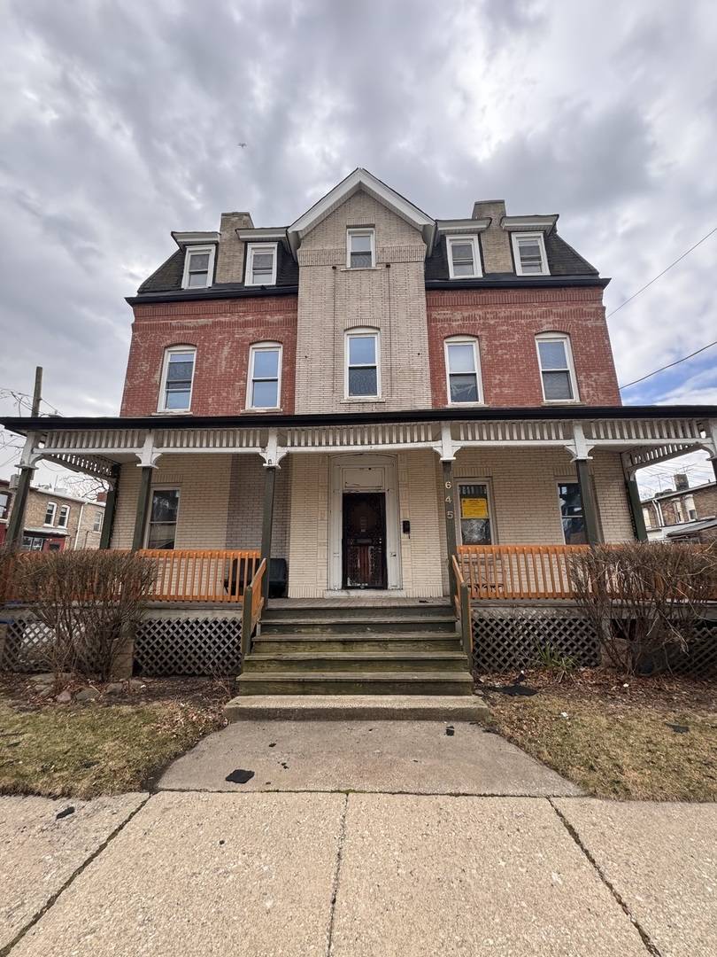 Chicago, IL 60628,645 E 113th Street