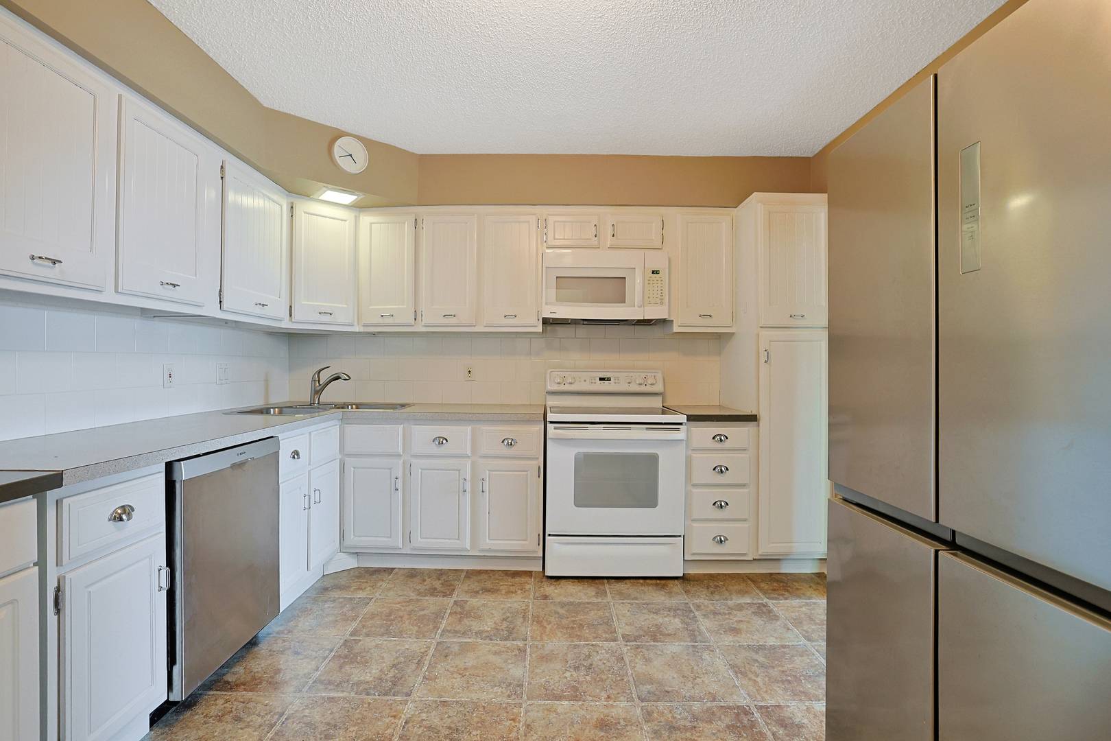 Joliet, IL 60436,1501 Woodbridge Road #3E