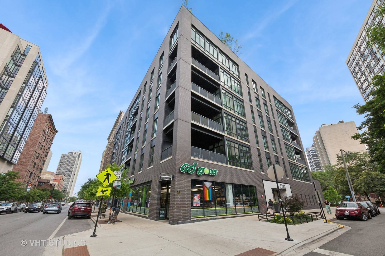 Chicago, IL 60614,2773 N Hampden Court #404