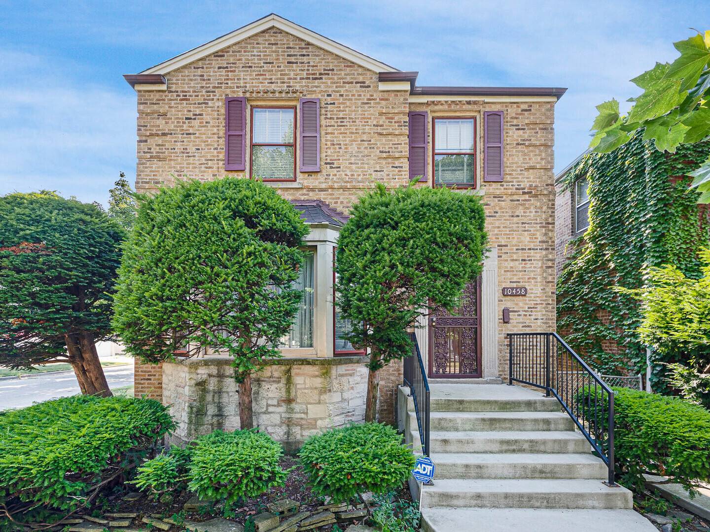 Chicago, IL 60628,10458 S Forest Avenue