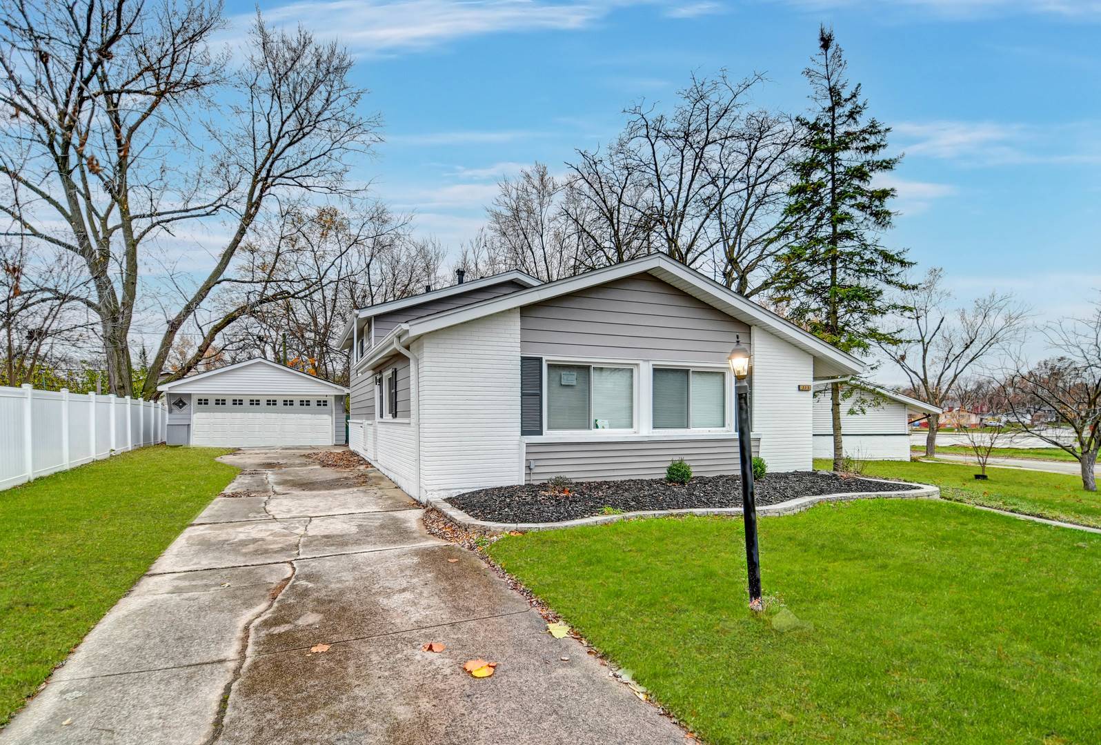 Park Forest, IL 60466,335 Farragut Street