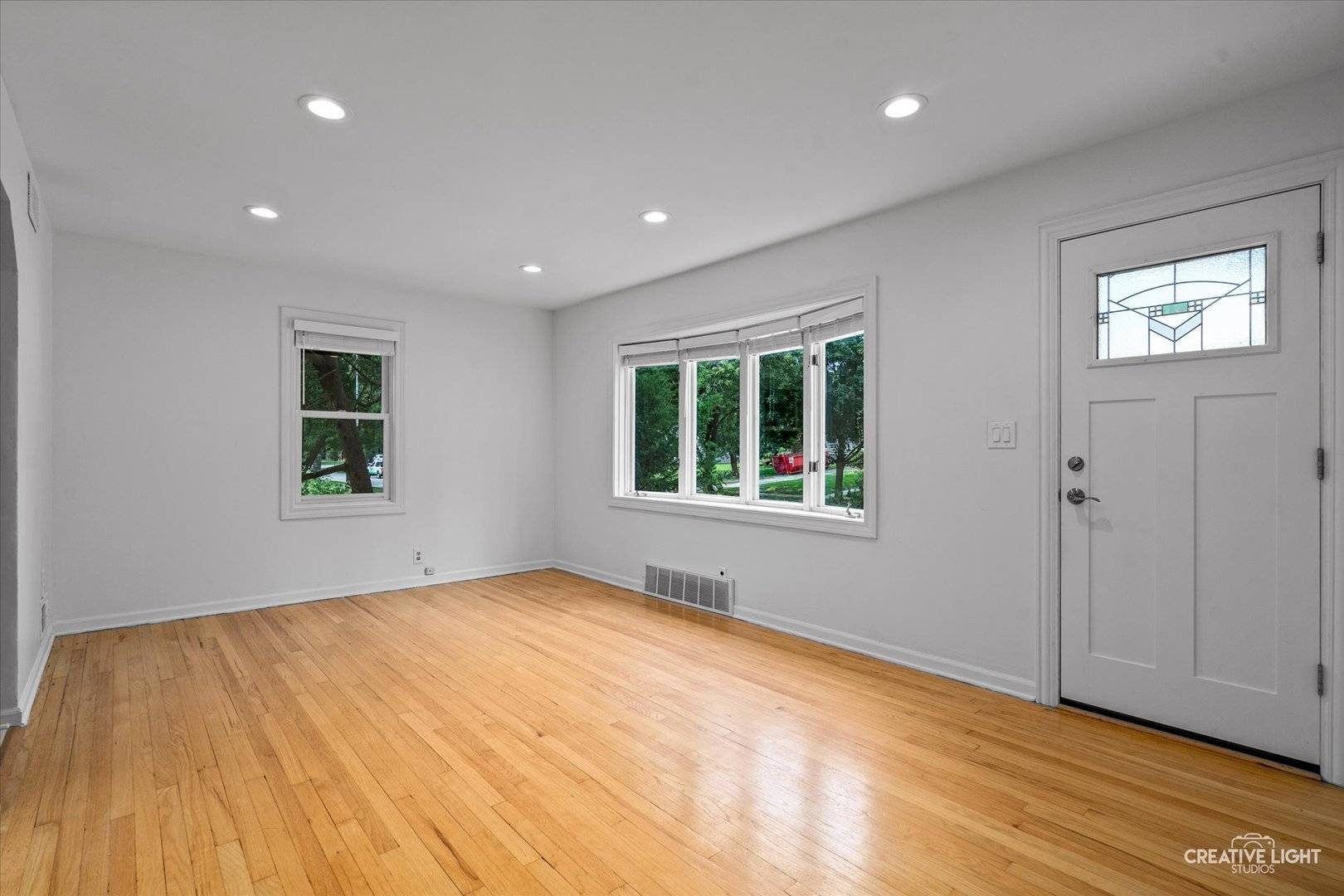 Westmont, IL 60559,315 S Park Street