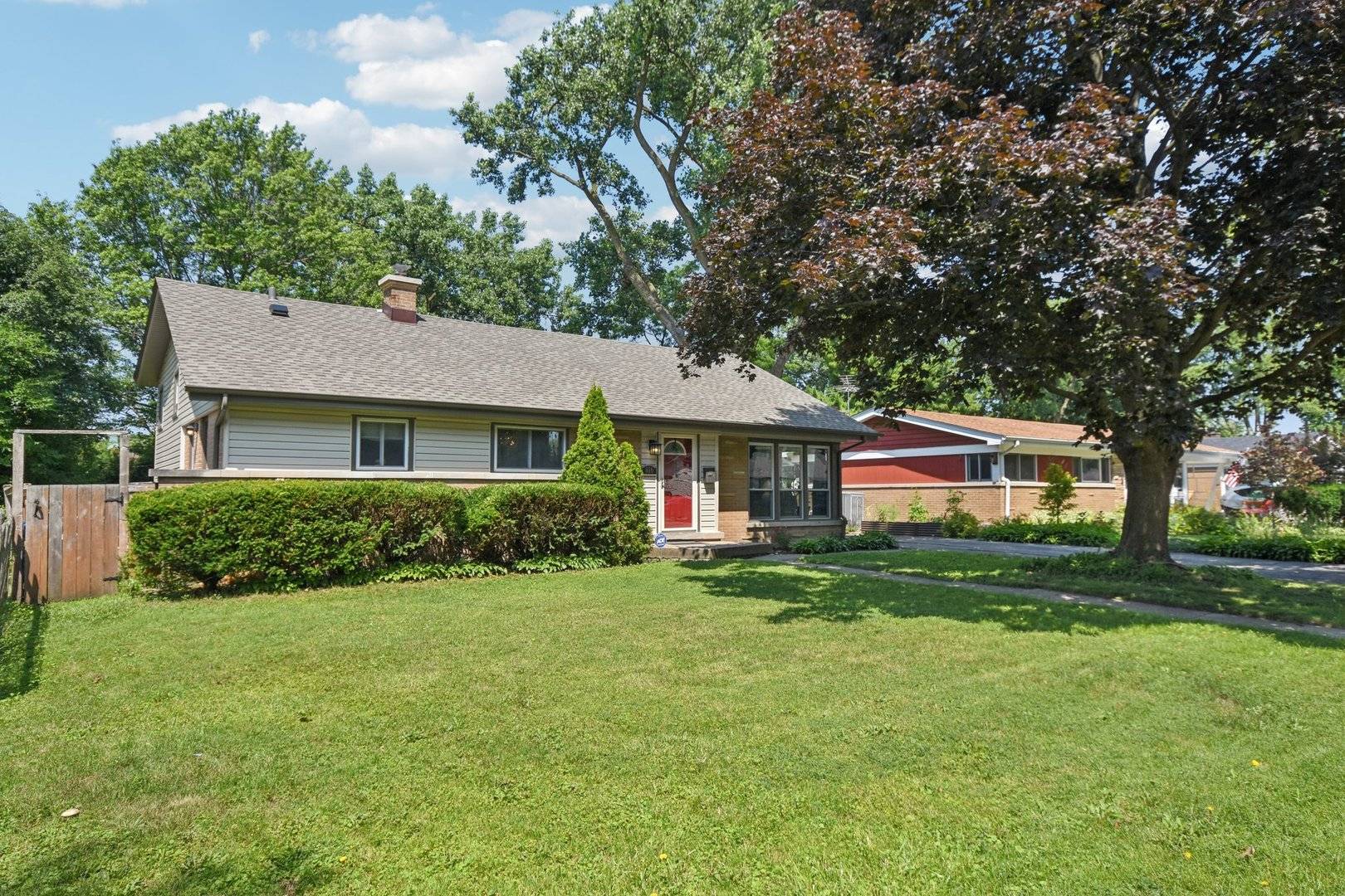 Deerfield, IL 60015,816 Appletree Lane