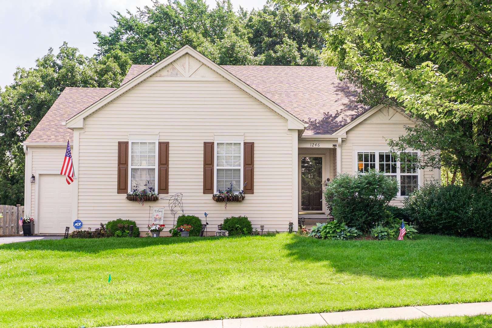 Wauconda, IL 60084,1246 Water Stone Circle