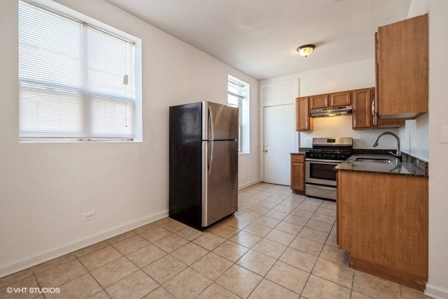 Chicago, IL 60615,5162 S King Drive #3