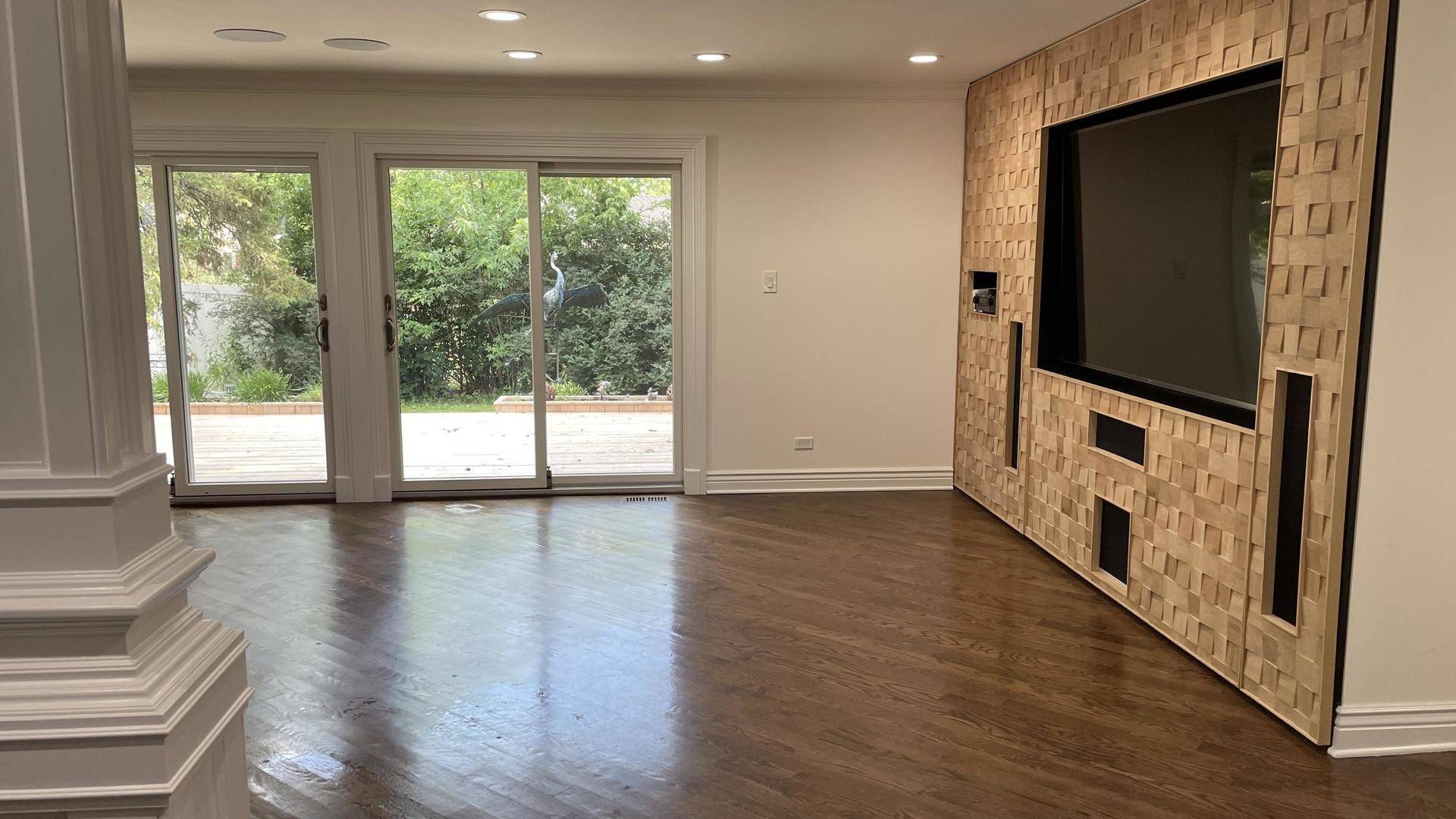 Elk Grove Village, IL 60007,513 Laurel Street
