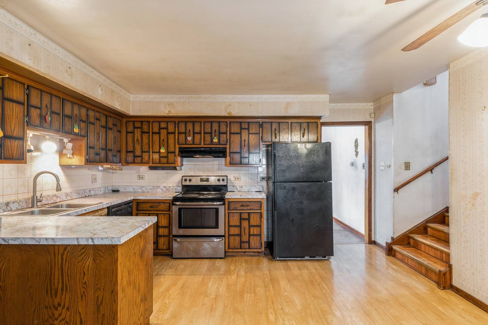 South Holland, IL 60473,848 E 150th Place