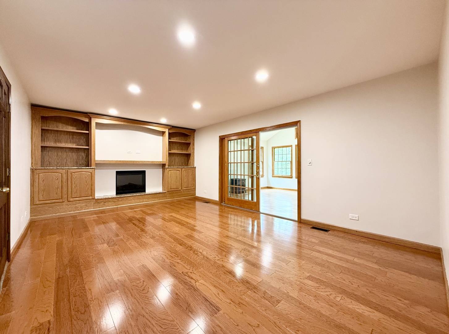 Libertyville, IL 60048,1960 Pinehurst Court