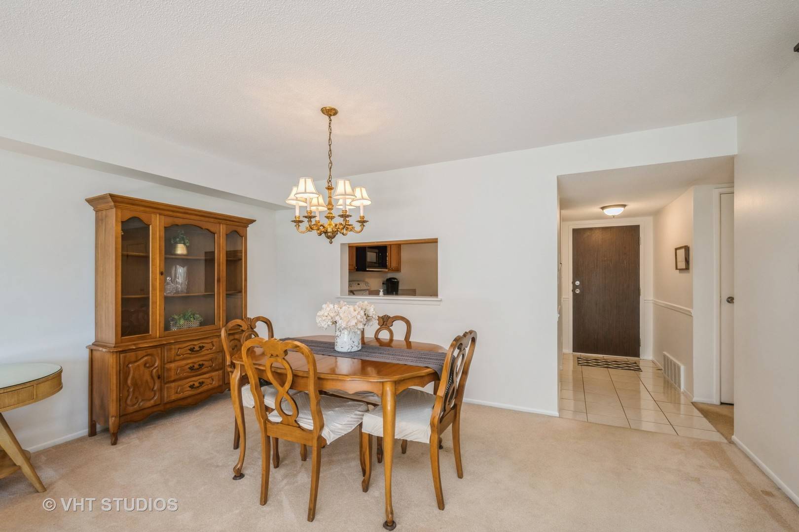 Palatine, IL 60067,1295 N Sterling Avenue #211