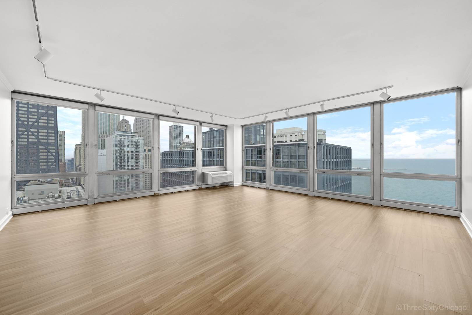Chicago, IL 60611,880 N Lake Shore Drive #25EF