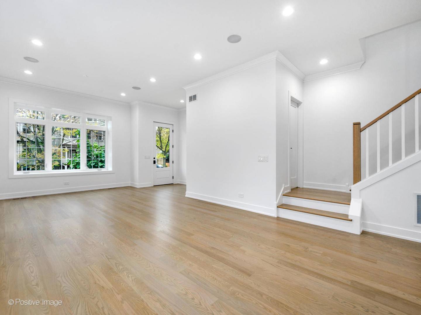 Chicago, IL 60618,3835 N Francisco Avenue