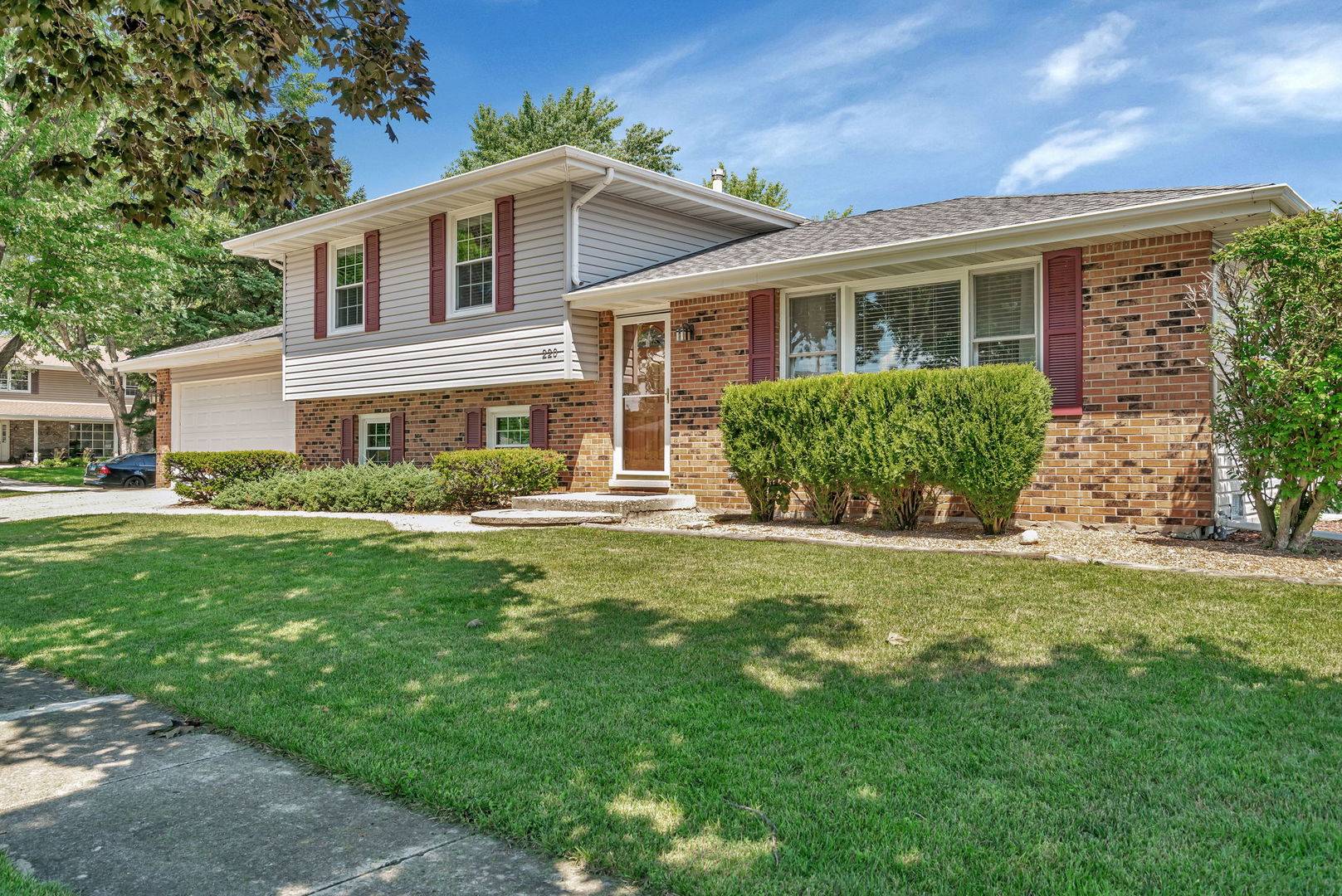 Minooka, IL 60447,220 Shabbona Drive
