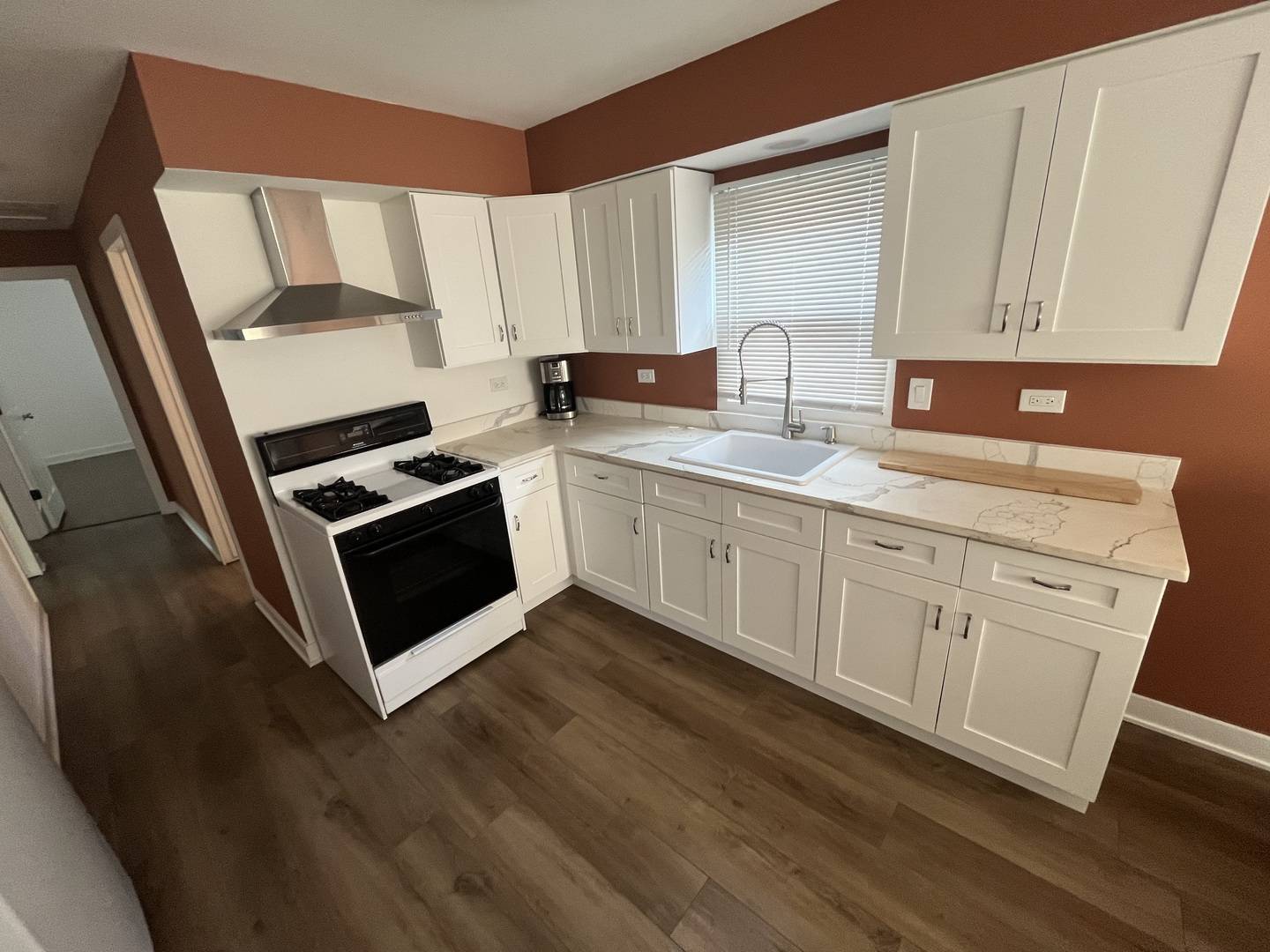 Lansing, IL 60438,17544 Roy Street