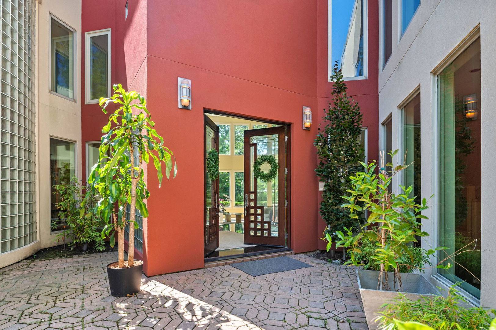 Highland Park, IL 60035,2230 Shady Lane