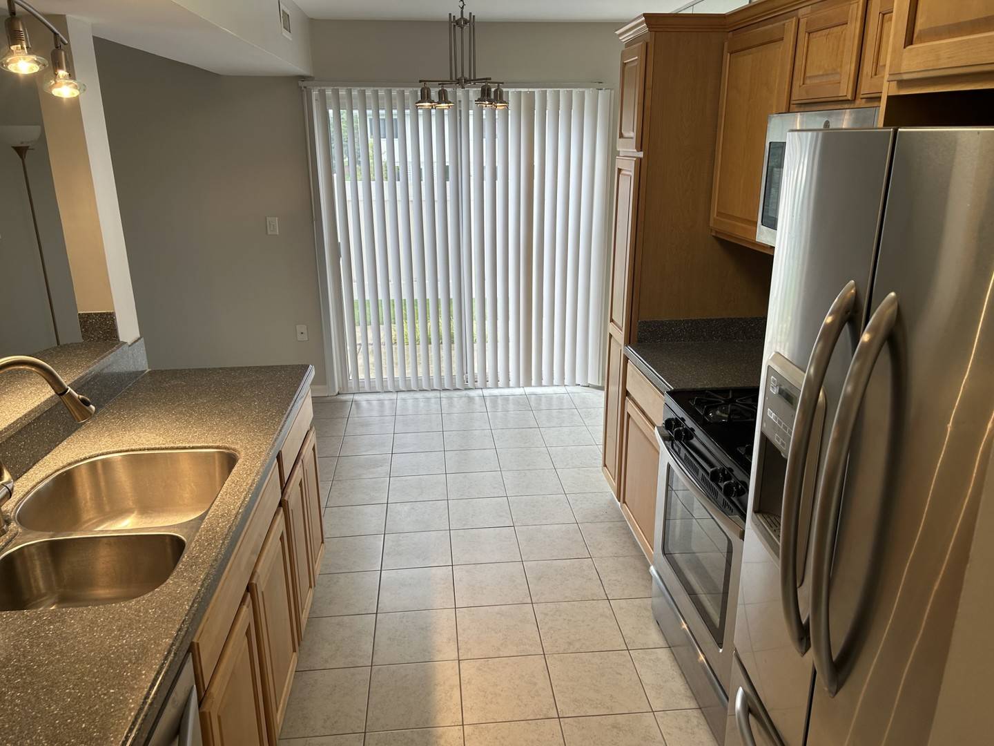 Schaumburg, IL 60194,751 EDGELAKE Point