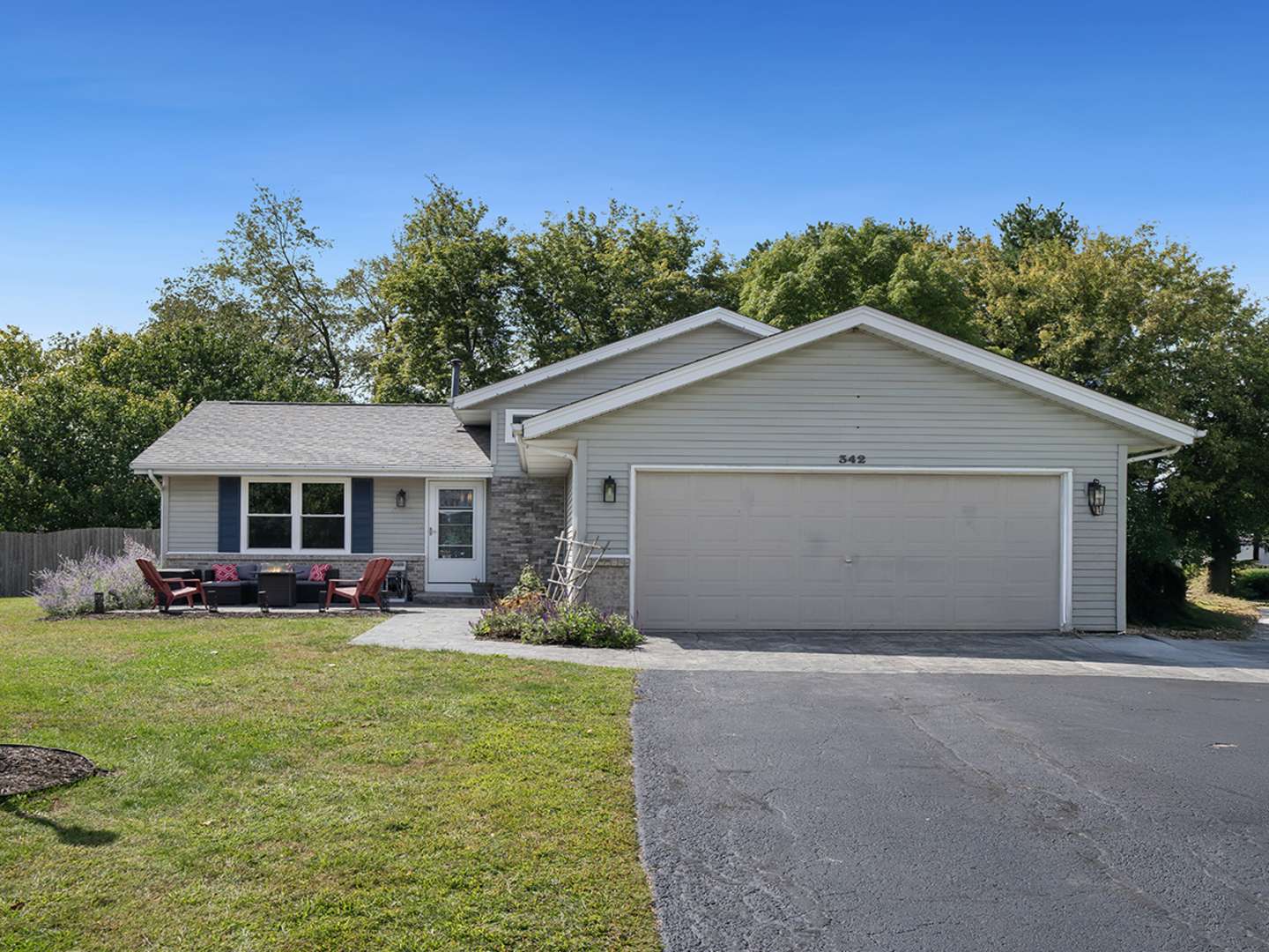 Rockford, IL 61107,342 Tralee Drive