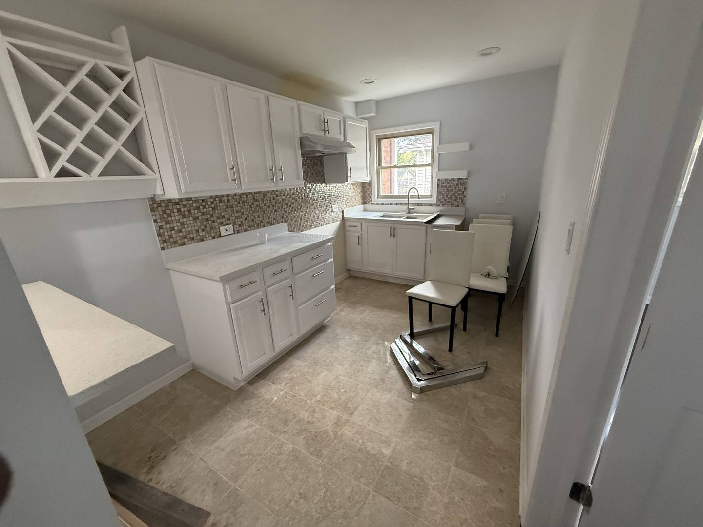 Willowbrook, IL 60527,242 Highland Road