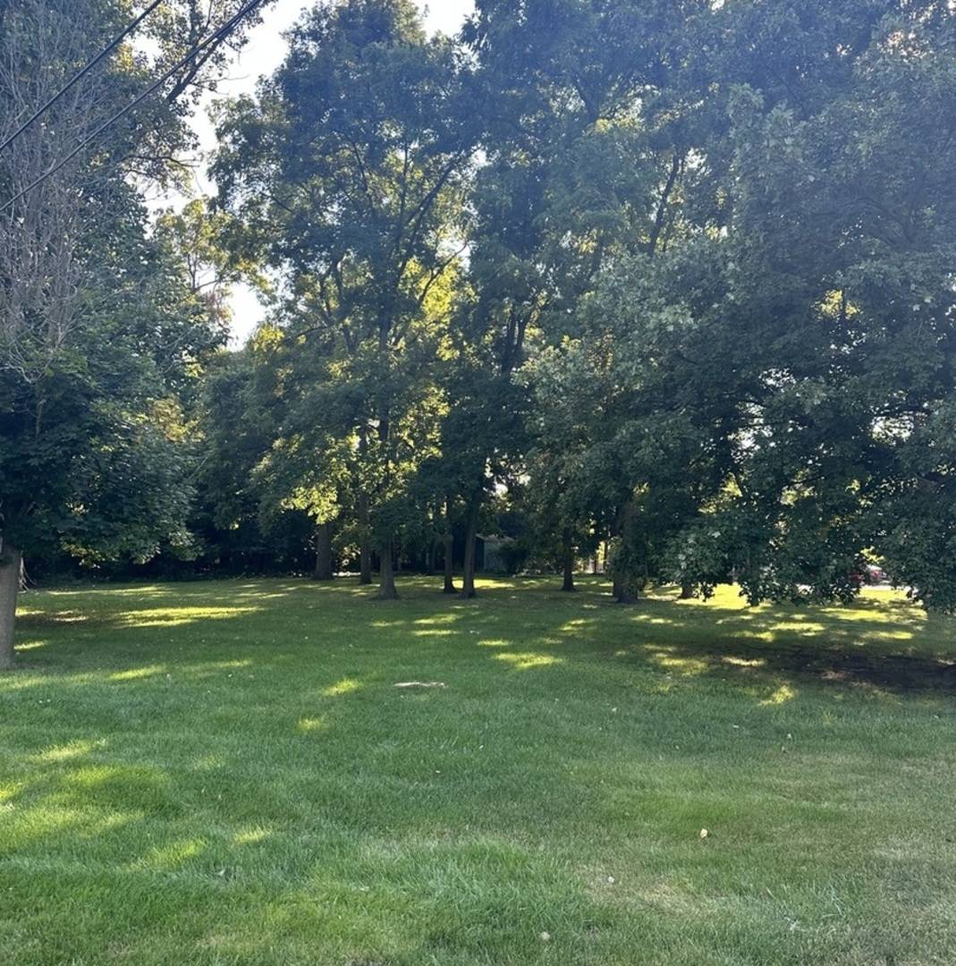 Oak Brook, IL 60523,130 CRAB APPLE Lane