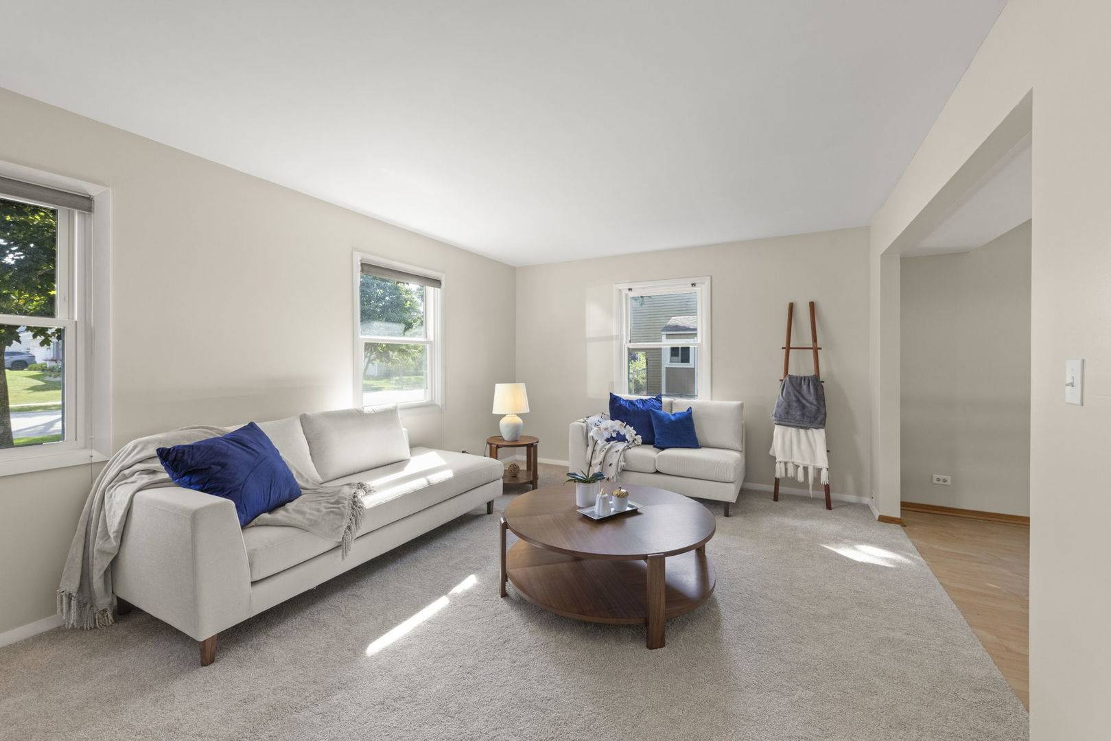 Schaumburg, IL 60194,100 Ellington Drive