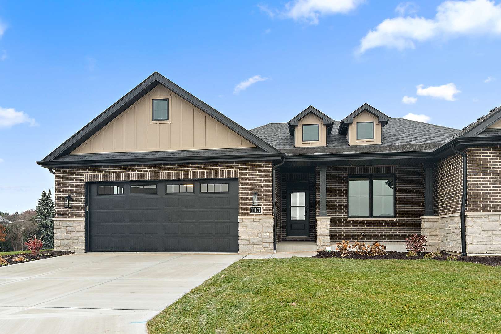 Orland Park, IL 60467,11174 Lizmore Circle #32A