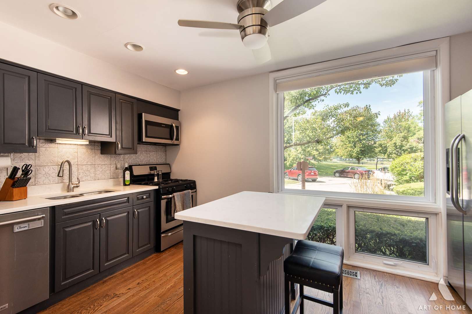 Elmhurst, IL 60126,4 Birch Tree Court