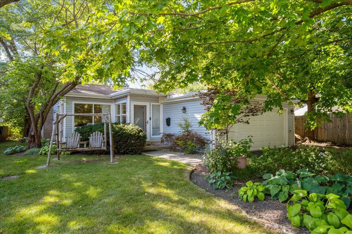 Highland Park, IL 60035,298 Leslee Lane