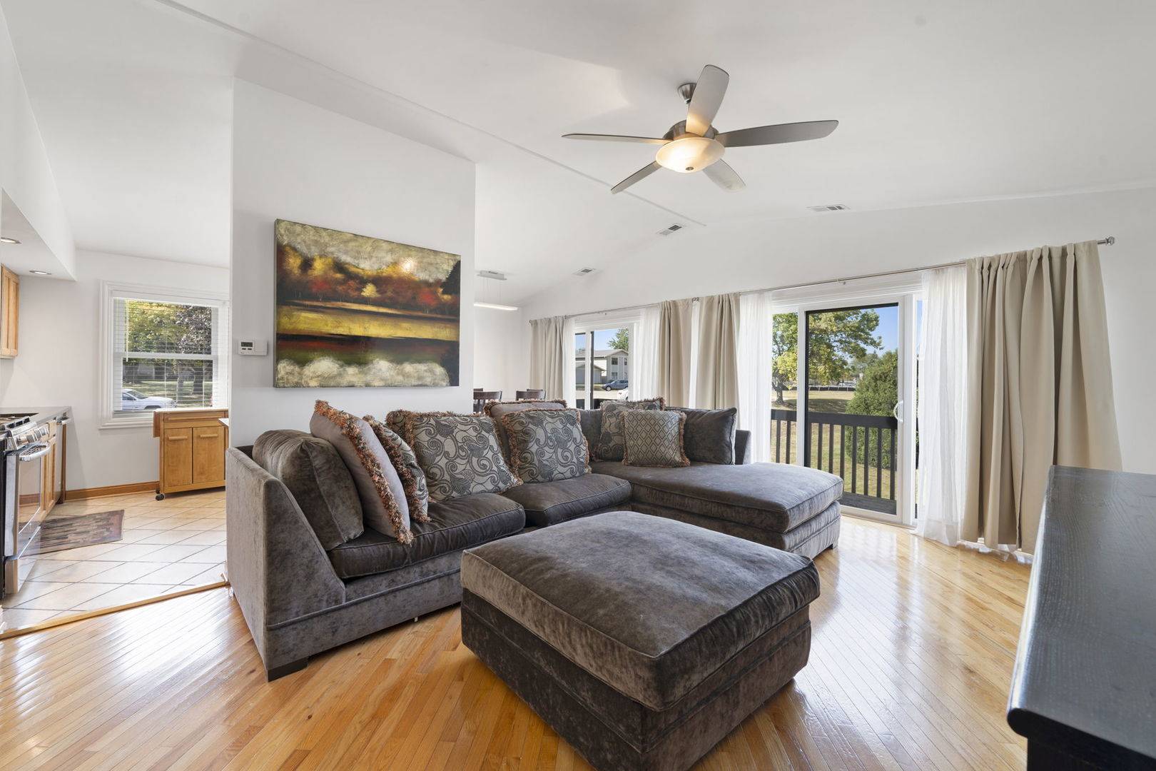 Hanover Park, IL 60133,5815 Wilshire Court #B