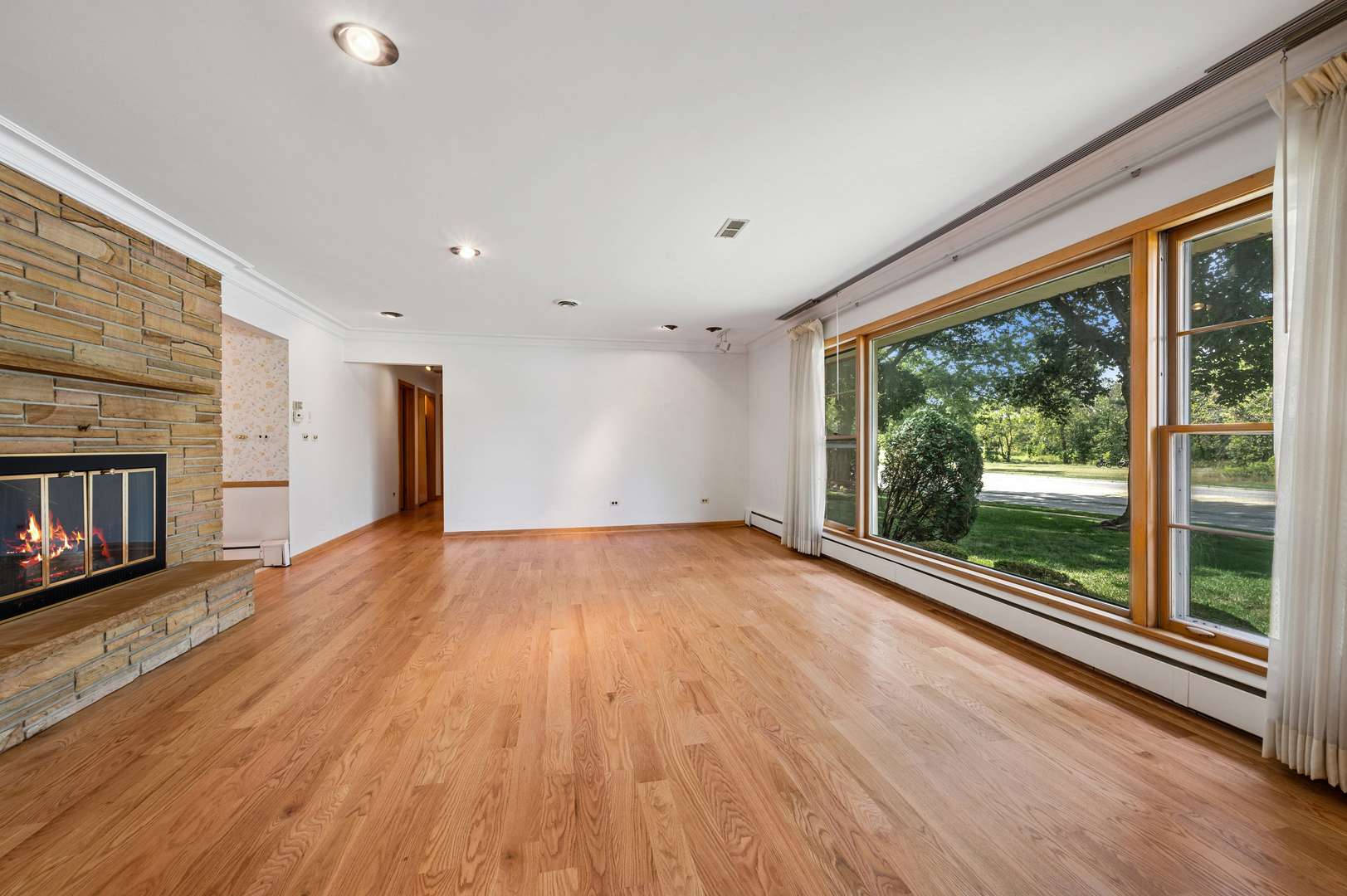 Elk Grove Village, IL 60007,301 S Arlington Heights Road